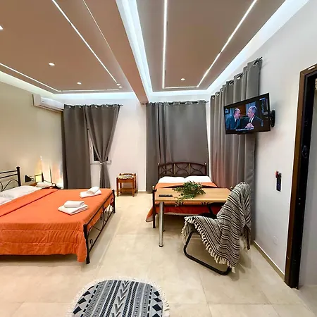 Le Due Terre Kastellanoi (Parelioi, Corfu)